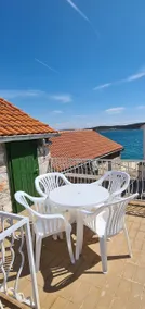 Authentic Mediterranean Apartment 30m from sea - Image 2
