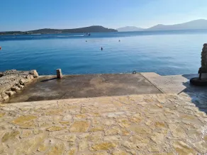 Authentic Mediterranean Apartment 30m from sea - Image 5
