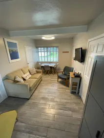 Chalet in Cornwall near Kynance Cove - Image 2