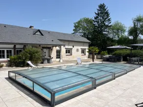 Property with Seine view and outdoor pool - Image 4