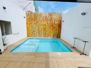 Vacation home with a pool and air conditioning - Image 3