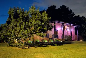 ~Family & Pet Friendly Home~ Mins to Attractions! - Image 2