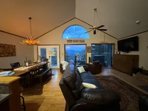 Romantic or Family Vacay with Mtn Views & Hot Tub - Image 1