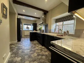 Character Cottage (1714), Sleeps 6, Near Soho FH - Image 3