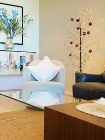 High-end, super large, three-bedroom apartment in the city center/free parking, super large swimming pool/long-term rental inquiry welcome - Image 2