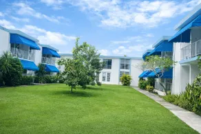 Beachfront Family Stay · AC All Rooms · Remodeled - Image 3