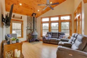 Pet-Friendly Hancock Home on the Delaware River! - Image 5