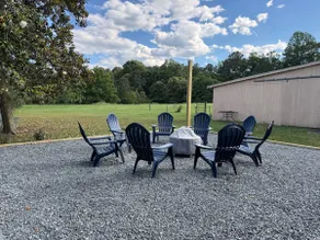1900's Modern Farmhouse on 7.5 private acres - Image 3