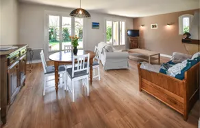 3 Bedroom Stunning Home In Rognonas - Image 3
