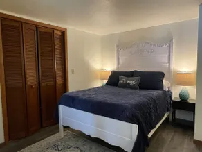 Cozy Apartment in the heart of Historic Lake Mills - Image 2
