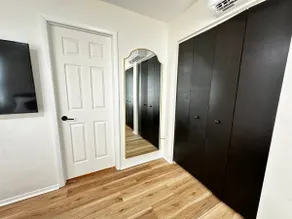 Pet Friendly Studio with Private Patio - Image 5