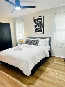 Pet Friendly Studio with Private Patio - Image 3