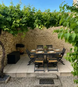 Air-conditioned stone house with a small garden – sleeps 6 - Image 3