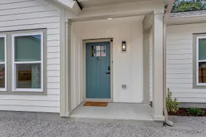 Modern Haven Cottage | near Downtown & Beaches - Image 3