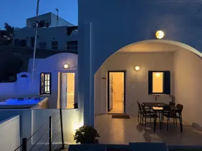 Villa Solasta #1 with jacuzzi in Santorini - Image 3