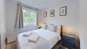 35 Strawberry Hill, Tolroy Manor - Image 5