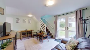 35 Strawberry Hill, Tolroy Manor - Image 2
