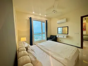 majestic view condo/city view - Image 3