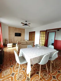 Spacious quiet air-conditioned apartment with unobstructed view - Image 3