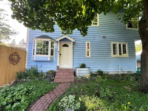 The Atrium House at the Arboretum, Pet Friendly - Image 4