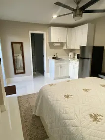 *Nice studio - close to PBI airport - Image 2