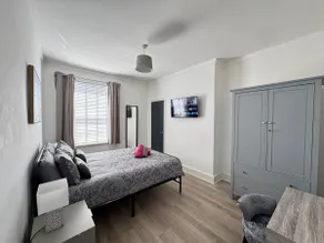 Edith Haven Tynemouth Fabulous Coastal Holiday Home with Free OnStreet Parking - Image 4