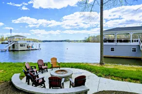 Private Paradise 2 Story Dock, Beach, Hot Tub - Image 4