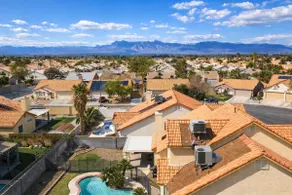 Sunny Pool Retreat-Sleeps 11- RV Parking - Image 4