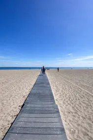 beautiful beach house with two free bikes - Image 2
