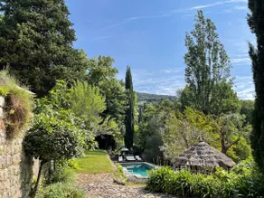 Idyllic 1800s House for Luxury Stay in Provence - Image 4