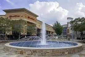 Modern Comfort! Near Cumberland Mall! Pets Allowed - Image 4