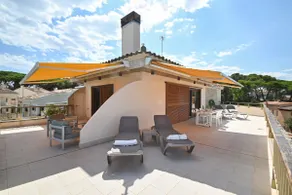 Sunny Penthouse with Breathtaking Sea View - Image 2
