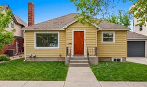 Best Location Downtown - Clean and Bright Bungalow - Image 2