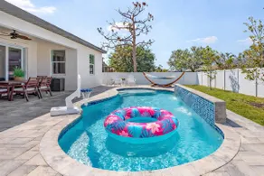 2 King Beds - Outdoor Kitchen - Waterfall Pool - New & Modern - Open Floor Plan - Image 5