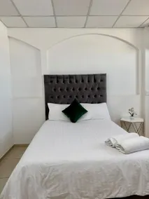 Comfort Room with WiFi & Parking - Image 2