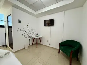 Comfort Room with WiFi & Parking - Image 3