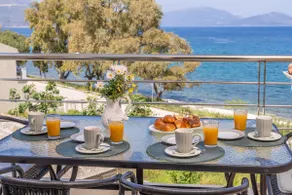 ALKYONI-Magnificent Seaview -Waterfront-110sq m- Beautiful decoration-1st floor - Image 3