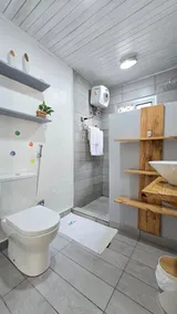 Spacious Room + Kitchenette at Complexe Béac - Image 4