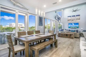 Sombrero Beach Luxury Retreat, Steps to the beach 4 bed 4 bath with 2 kayaks - Image 2