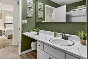 Spacious & Cozy - Image 5