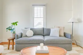 Bright Bungalow - Kid and Pet friendly with a Yard - Image 3