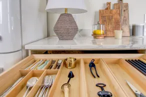 Bright Bungalow - Kid and Pet friendly with a Yard - Image 5