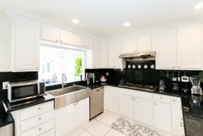 5BR 4.5BA! SLEEPS 18! GAMES! LITTLE SAIGON! CLOSE TO DISNEY & OC BEACHES - Image 4