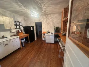 The Annex in The Flats - Image 4