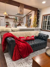 Romantic cabin with hot tub! - Image 3
