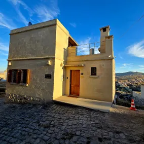 Simple House - Image 5
