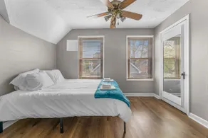 Ohio City · Mins to DT · Parking · Queen Beds - Image 4