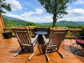 Mountain Retreat: Near Mt. Mitchell & Blue Ridge Parkway. AMAZING VIEWS! - Image 3