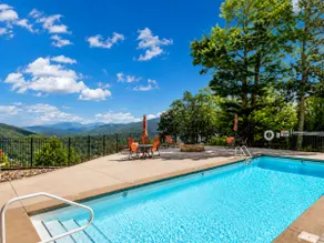 Mountain Retreat: Near Mt. Mitchell & Blue Ridge Parkway. AMAZING VIEWS! - Image 4