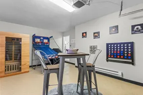 Sauna Hot Tub Family Friendly & Game Room - Image 5